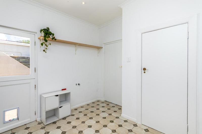 2 Bedroom Property for Sale in Claremont Western Cape